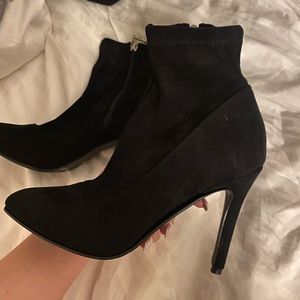 Black heeled booties